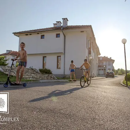 Ваканционно селище комплекс калина Долна баня